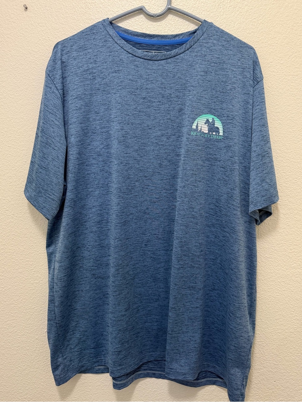 Vineyard Vines 148th Kentucky Derby men's polyester t-shirt